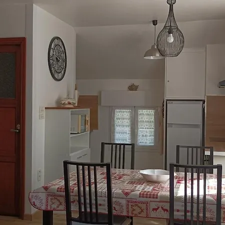 Chez Thythy - 8 La Capelette 萨维尼亚克莱奥尔莫